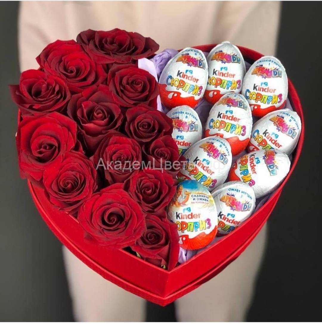 Цветы в коробке с шоколадом купить в Новосибирске (Академгородок) -  цветочный интернет магазин АкадемЦветы.РФ